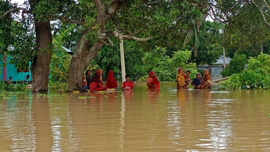 বন্যায় ৫২ জনের মৃত্যু, প্রায় ৫৫ লাখ মানুষ ক্ষতিগ্রস্ত