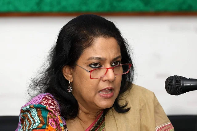প্রতিবেশী দেশের সঙ্গে সরকারি পর্যায়ে নীরবতার সময় শেষ: ফেনীতে রিজওয়ানা হাসান