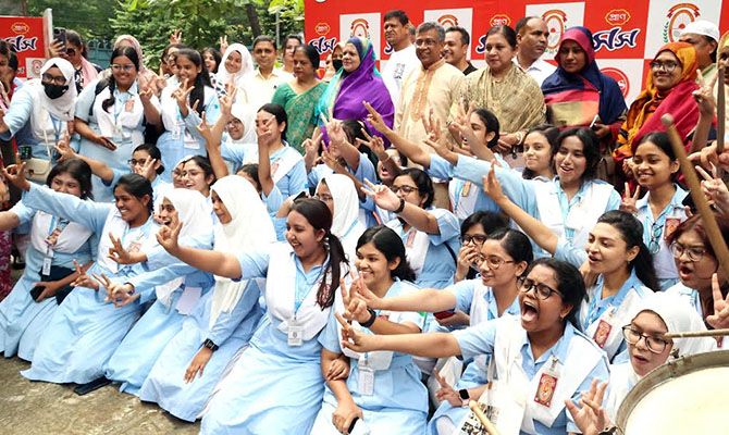 এইচএসসি ও সমমান পরীক্ষার ফল প্রকাশ: পাসের হার ৭৭.৭৮ শতাংশ