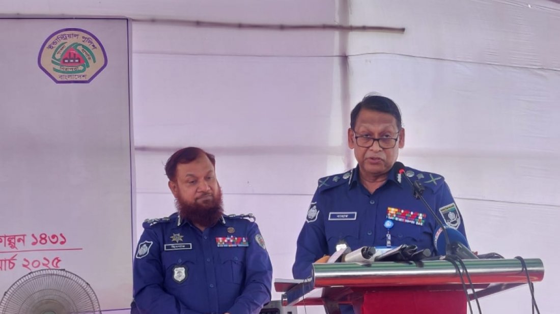 আমাদের দায়িত্ব পালন করতে না দিলে সমাজটাই শেষ হয়ে যাবে: আইজিপি