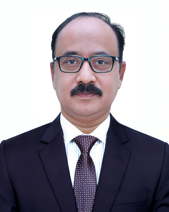 পাকুন্দিয়ায় বৃক্ষ রোপনসহ নানা কর্মসূচীতে অংশ নেন ঢাকা বিভাগীয় কমিশনার