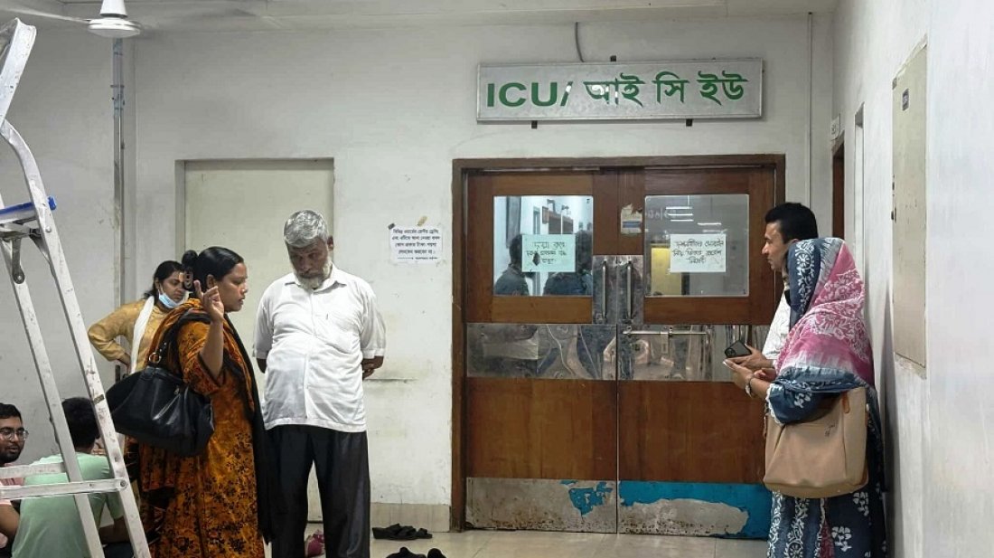 বার্ন ইউনিটে দগ্ধদের আর্তনাদ, নীরবে চোখের পানি মুছছেন অভিভাবকরা