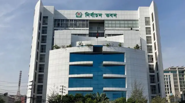 খসড়া তালিকা প্রকাশ : দেশের মোট ভোটার ১২ কোটি ৬১ লাখ